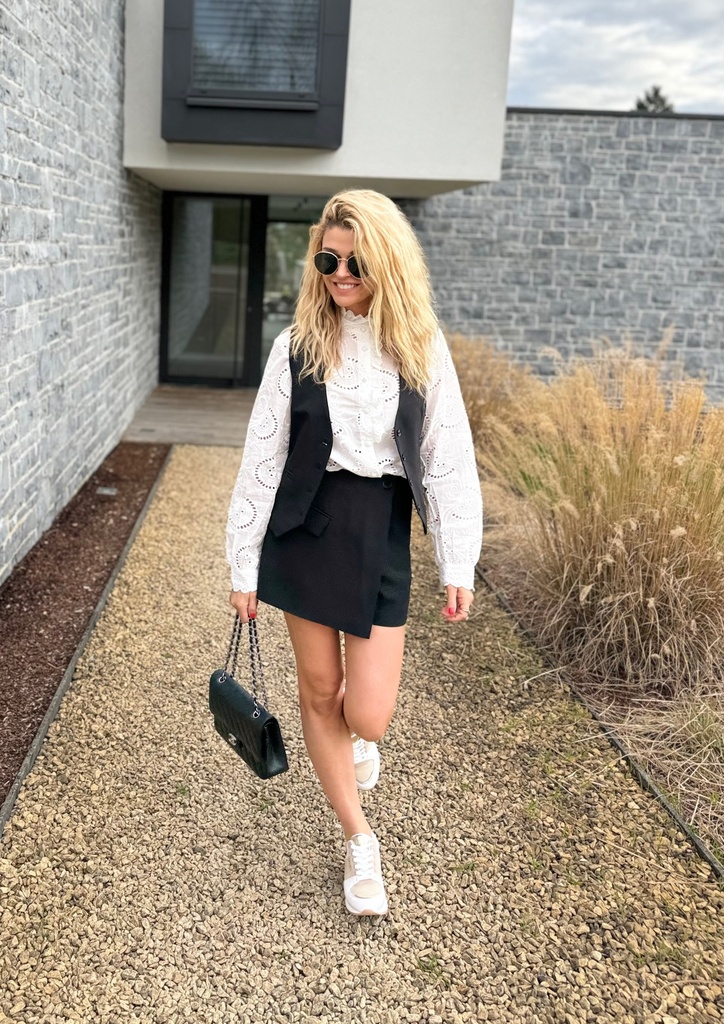 Yara - Short